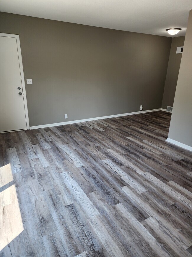 property at 5105 Huntington Ave