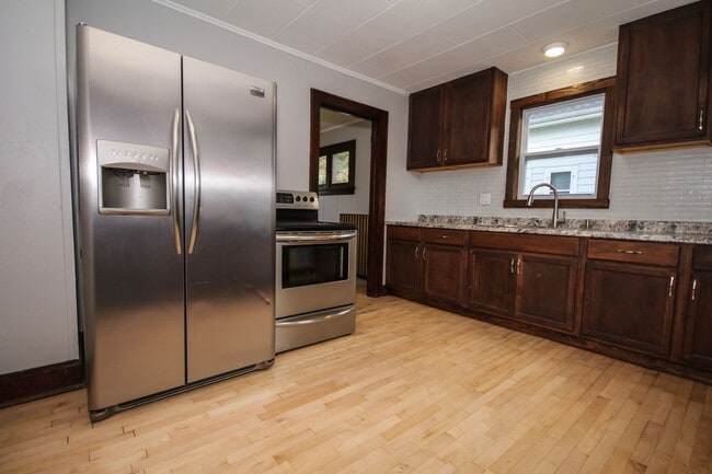 property at 1827 Plymouth St