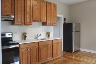 192 High Ridge Ave in Ridgefield, CT - Building Photo - Building Photo