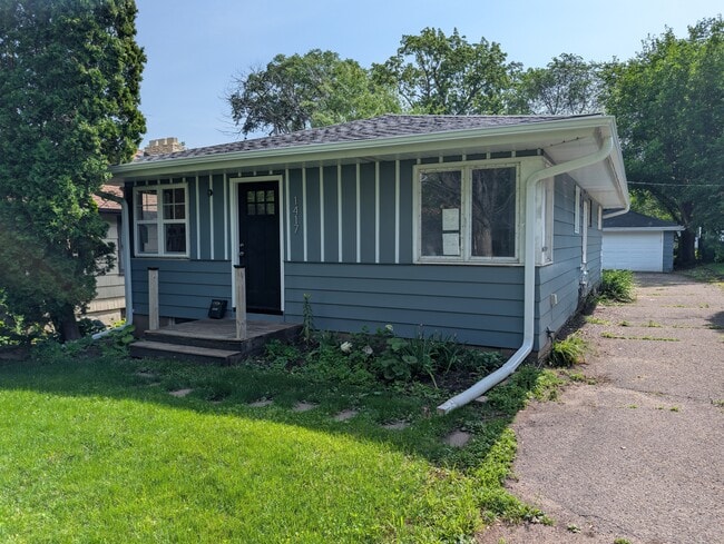 property at 1417 Jersey Ave S