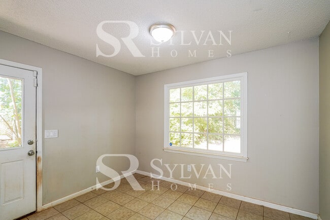 137 Chadford Rd in Irmo, SC - Foto de edificio - Building Photo