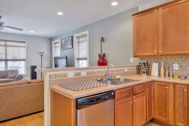 158 Brookwood Dr in Charlottesville, VA - Building Photo - Building Photo