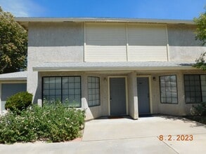 633 W Perdew Ave in Ridgecrest, CA - Building Photo - Building Photo