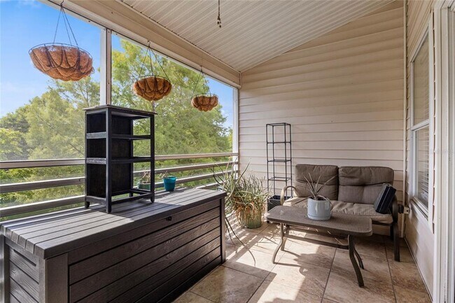6029 Lake Pointe Dr in Orlando, FL - Building Photo - Building Photo