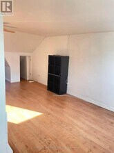 26 Lippincott St in Toronto, ON - Building Photo - Building Photo