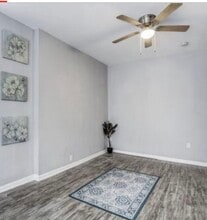 5028 N 10th St, Unit #2 in Philadelphia, PA - Building Photo - Building Photo