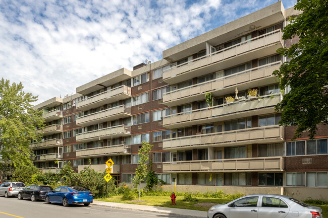 10355 de Bois-de-Boulogne in Montréal, QC - Building Photo - Building Photo