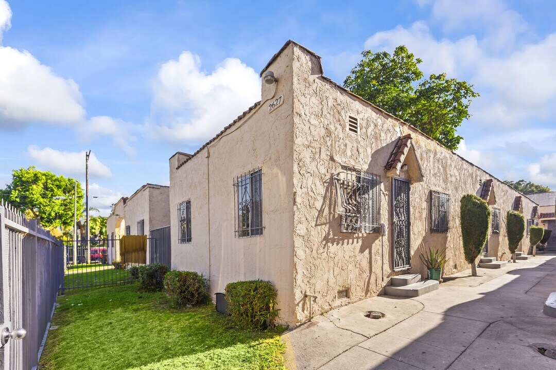 2627 West Blvd in Los Angeles, CA - Building Photo