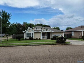 201 Swallowtail Ln in Madison, AL - Building Photo - Building Photo