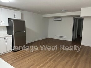 3738 Astoria Dr in West Kelowna, BC - Building Photo - Building Photo