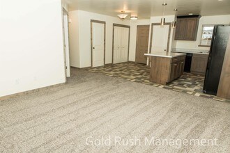 911 Gibbon St-Unit -4 in Helena, MT - Building Photo - Building Photo