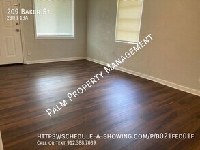 209 Baker St in Savannah, GA - Building Photo - Building Photo