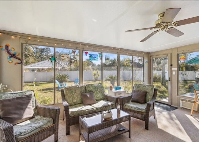 property at 96038 Maple Ct