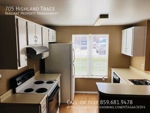 705 Highland Trce in Highland Heights, KY - Building Photo - Building Photo
