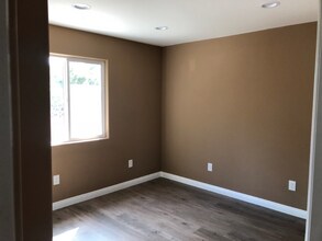 3506 Hazard Ave in Santa Ana, CA - Foto de edificio - Building Photo