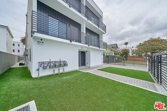 603 W 41st Pl in Los Angeles, CA - Building Photo - Building Photo