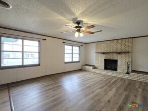 616 W Ave E in Copperas Cove, TX - Building Photo - Building Photo