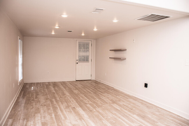452 N Spring St in Crestview, FL - Building Photo - Building Photo