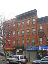 181 Graham Ave in Brooklyn, NY - Building Photo - Primary Photo