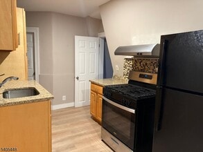 1635 Union Turnpike in North Bergen, NJ - Building Photo - Building Photo