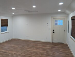 16766 Blodgett Rd in Mount Vernon, WA - Building Photo - Building Photo