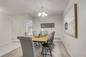 9717 Meadowheath Dr in Austin, TX - Building Photo - Building Photo