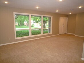 1023 Falcon Dr in Columbia, MO - Building Photo - Building Photo