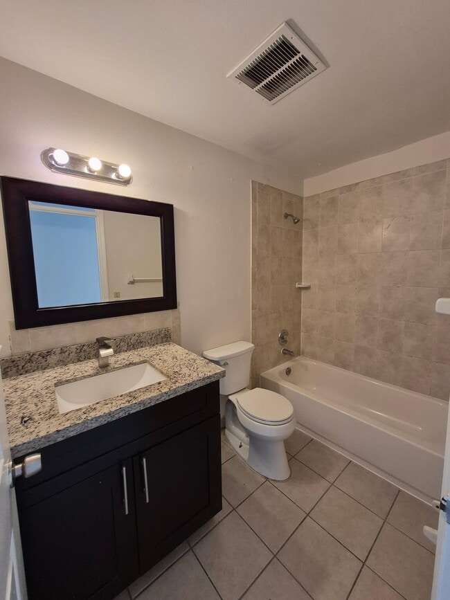 3198 49th Ln S in Lake Worth Beach, FL - Building Photo - Building Photo