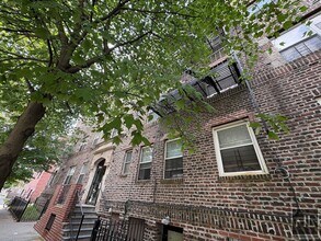 Amsterdam Pl, Mount Vernon in Mount Vernon, NY - Building Photo - Building Photo