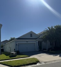 4608 St Bernard Dr in Kissimmee, FL - Foto de edificio - Building Photo