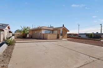 11455 Sundrop Ct in El Paso, TX - Building Photo - Building Photo
