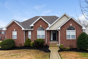 278 Iris Dr in Hendersonville, TN - Building Photo