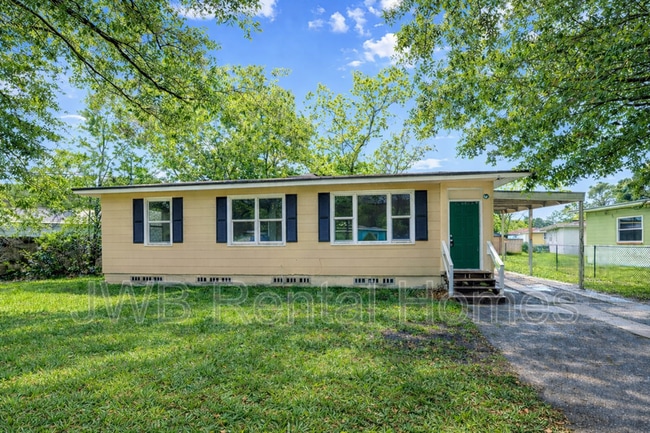 property at 5542 Minosa Cir E