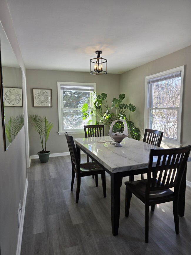 10535 W Spring Green Rd