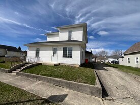 307 S Main St in Amboy, IN - Building Photo