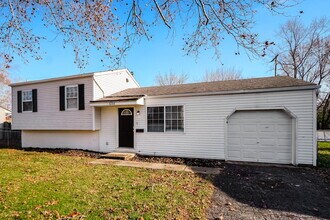 3208 Sundale Rd in Columbus, OH - Building Photo - Building Photo