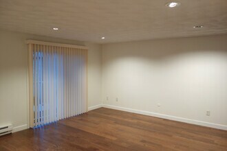 300 Smithfield Rd, Unit 112 in North Providence, RI - Building Photo - Building Photo