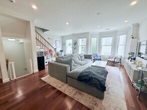 267 Bolton St in Boston, MA - Building Photo - Building Photo