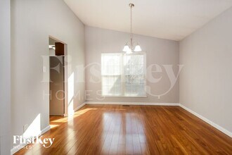 213 Hollyberry Ct in Ballwin, MO - Building Photo - Building Photo