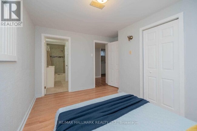 218 Silverbirch Dr in Newmarket, ON - Building Photo - Building Photo