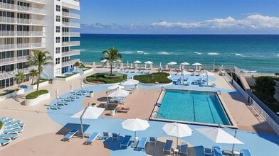 3546 S Ocean Blvd in South Palm Beach, FL - Building Photo - Building Photo