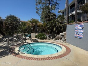 29105 Thousand Oaks Blvd in Agoura Hills, CA - Building Photo - Building Photo