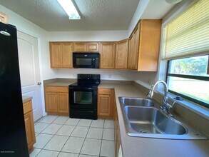 499 Brickell St SE in Palm Bay, FL - Building Photo - Building Photo