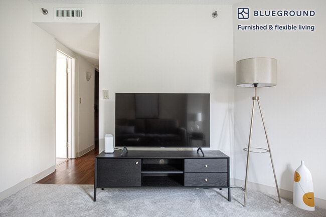 150 Huntington Ave, Unit FL2-ID409 in Boston, MA - Building Photo - Building Photo