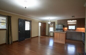 116 Harriet Ln in Statesville, NC - Foto de edificio - Building Photo