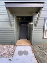 3501 E Renfro St in Burleson, TX - Foto de edificio - Building Photo