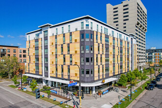 Fourth Street Co-op Apartments in Minneapolis, MN - Foto de edificio - Building Photo