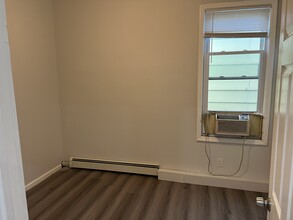 109 Frank E Rodgers Blvd N, Unit 2 in Harrison, NJ - Building Photo - Building Photo