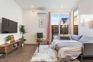 1112 13th Ave, Unit SI ID1035940P in Seattle, WA - Building Photo