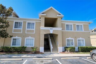 9529 Newdale Way, Unit 201 in Riverview, FL - Building Photo